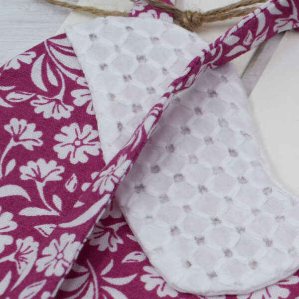 σαλιάρα με broderie γιακά