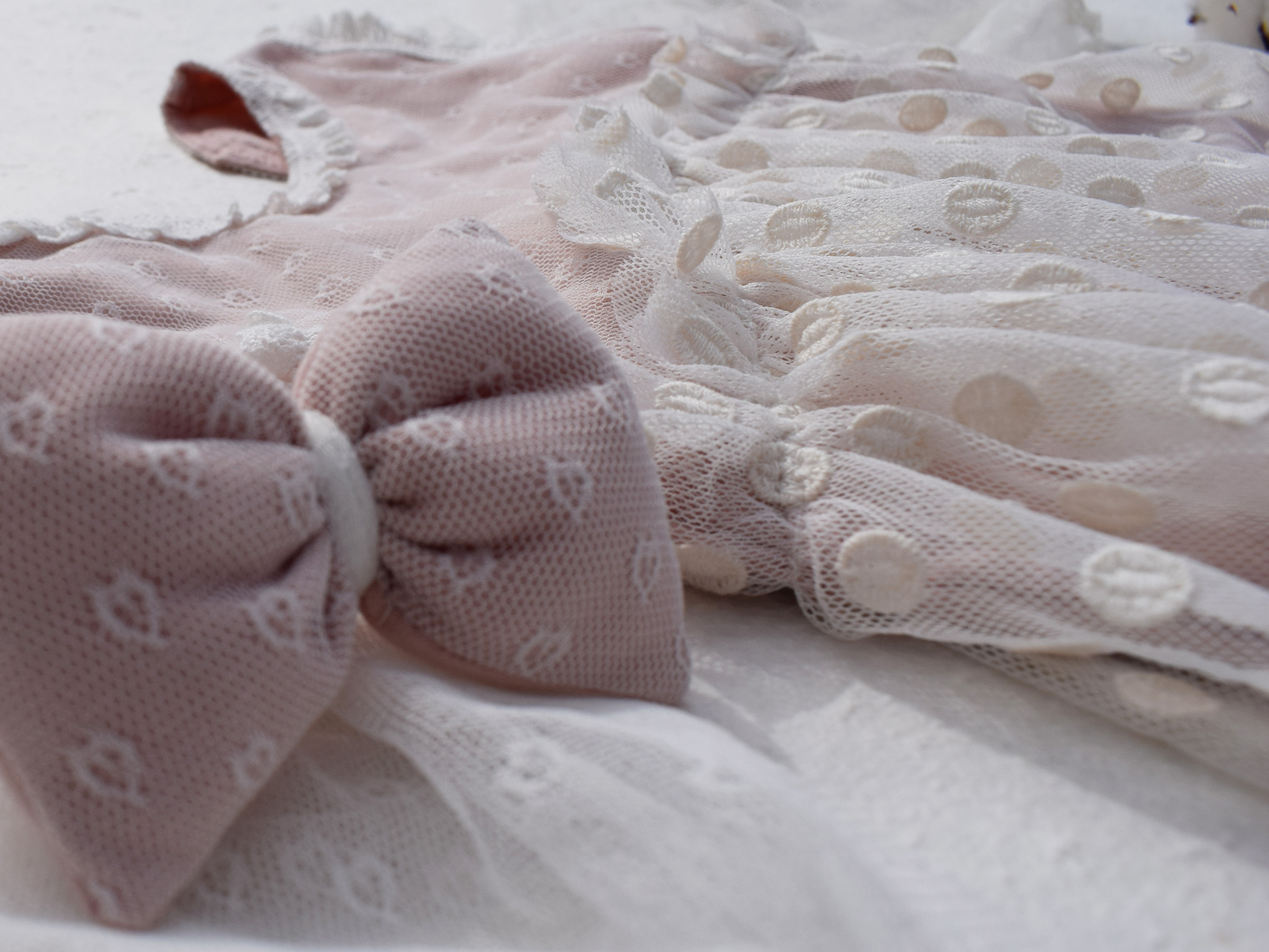 newborn-ivory-lace-outfit-headand-agnes5